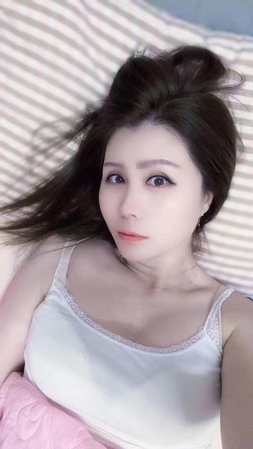 珠海拱北楼凤服务性感火辣身材调情一流淫姐姐