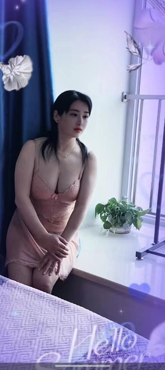 北京大胸少妇水磨拉丝玉女熊推按摩好，人特实在，真实大胸手感特好