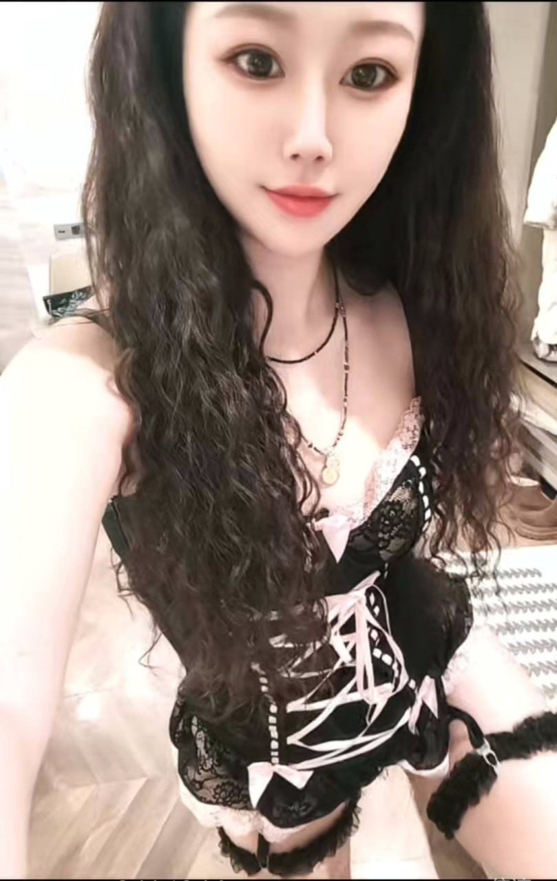 兰州个人兼职美眉璎珞 刚下海不久 23岁胸围36c