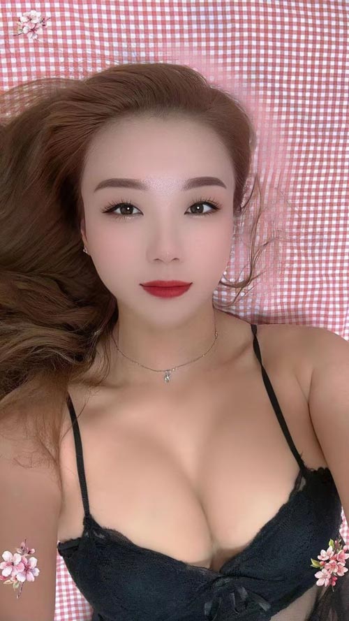 北京青年路妃儿可舌吻,美脚丝足大波