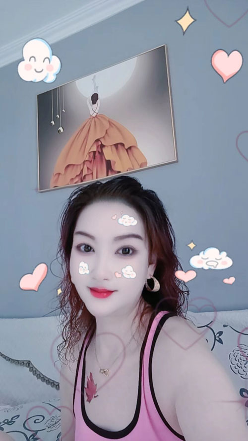 北京十里河湖南皮肤白皙的风骚大奶少妇