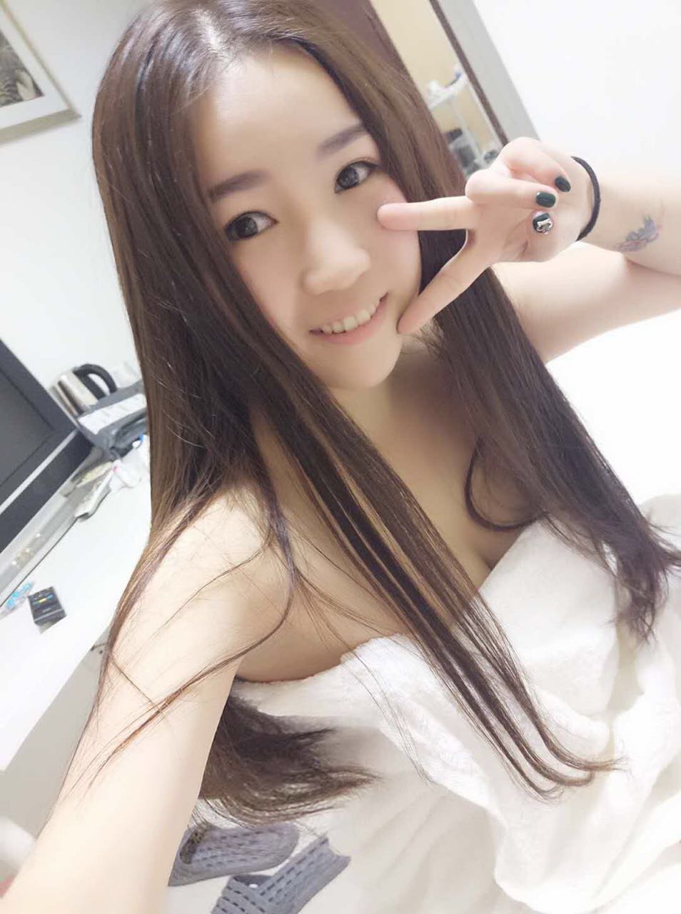 外表甜美的超级乳神,36E一手不可掌握,毒龙电钻情趣游戏