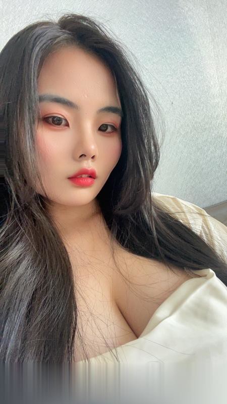 广州超胸的小七.