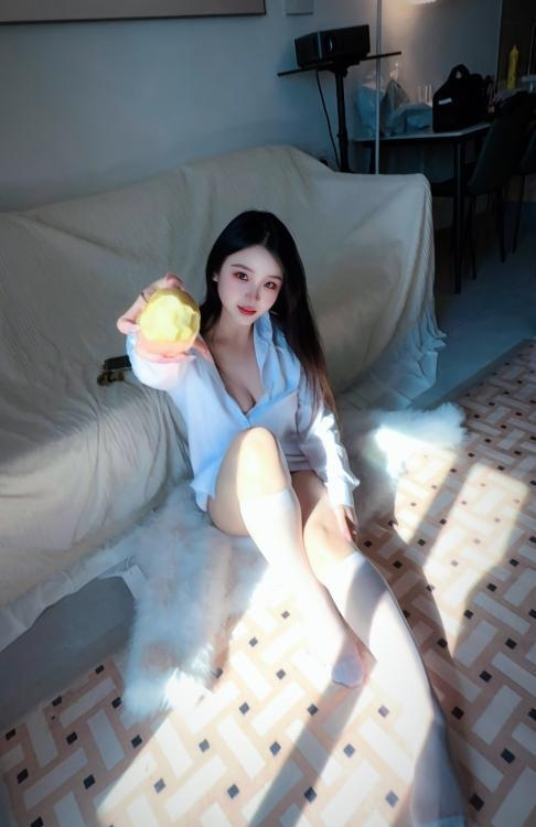 东莞市南城舌吻美女